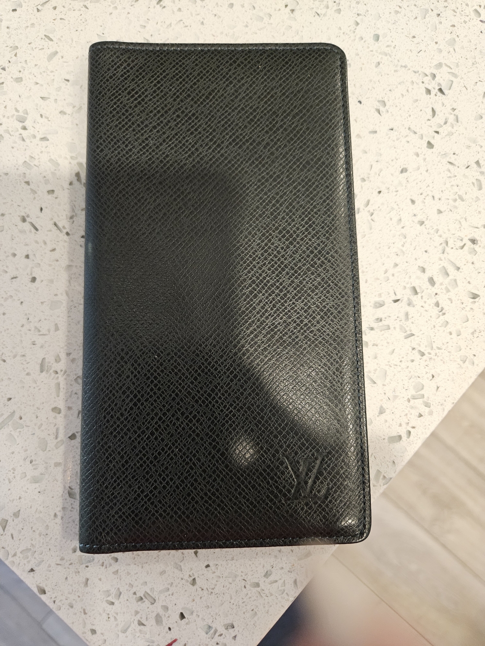 Louis Vuitton Black Saffiano Long Wallet Dark GREEN - Picture 2 of 4